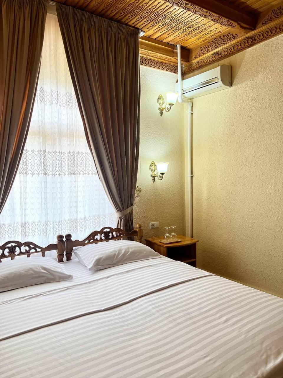 Hotel Caravan Serail Samarkand Exterior foto