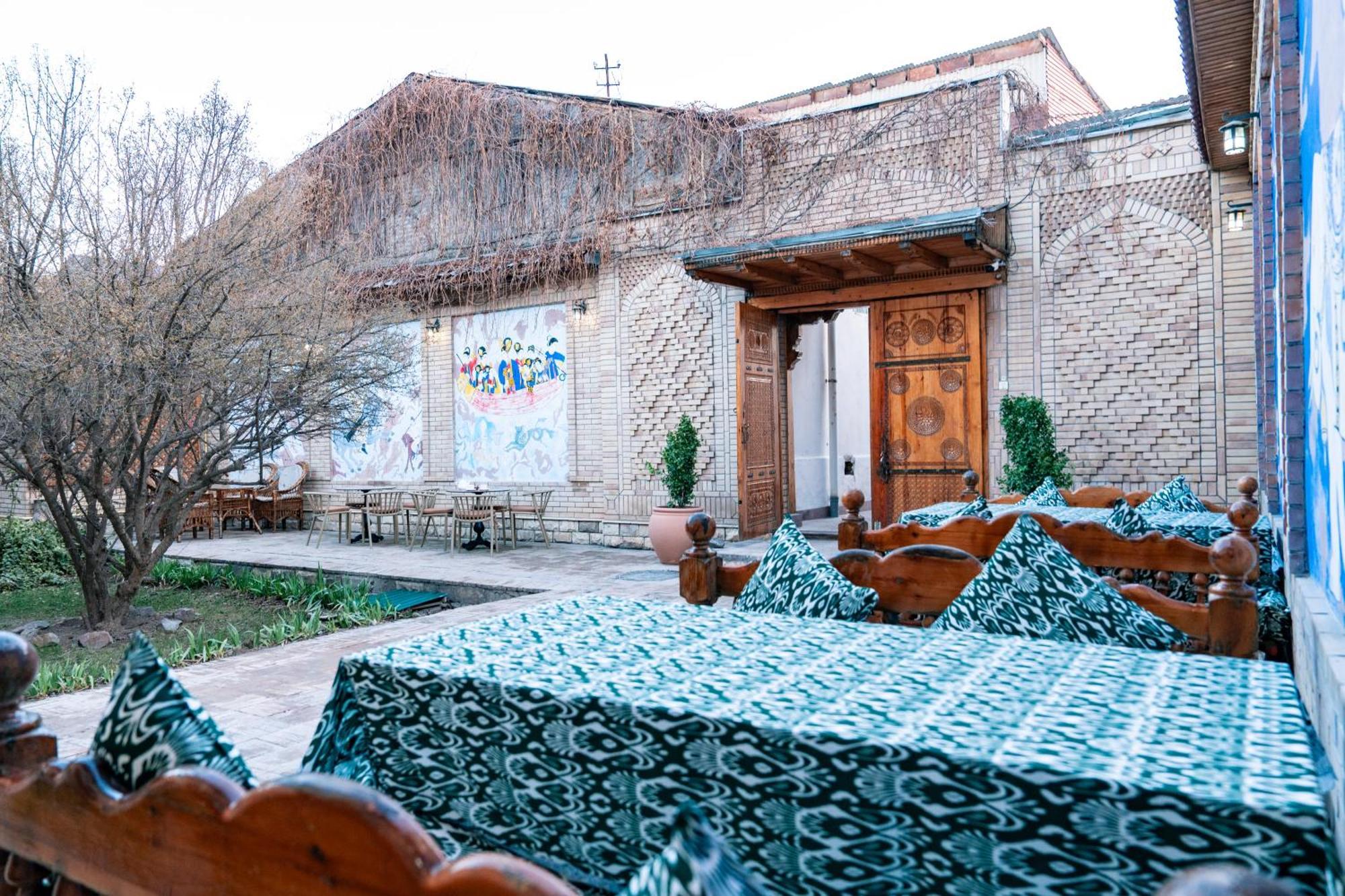 Hotel Caravan Serail Samarkand Exterior foto